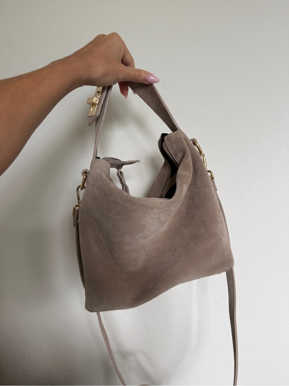 Claudia Firenze Brown Suede Hobo Crossbody Bag - Picture 3 of 4